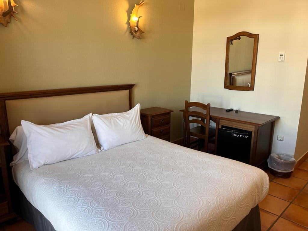 Hotel Sierra De Ubrique Exteriör bild