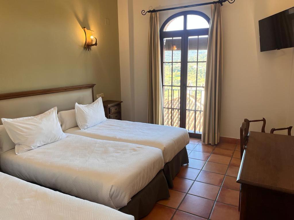 Hotel Sierra De Ubrique Exteriör bild