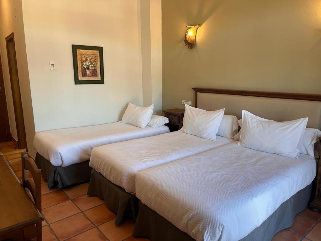 Hotel Sierra De Ubrique Exteriör bild