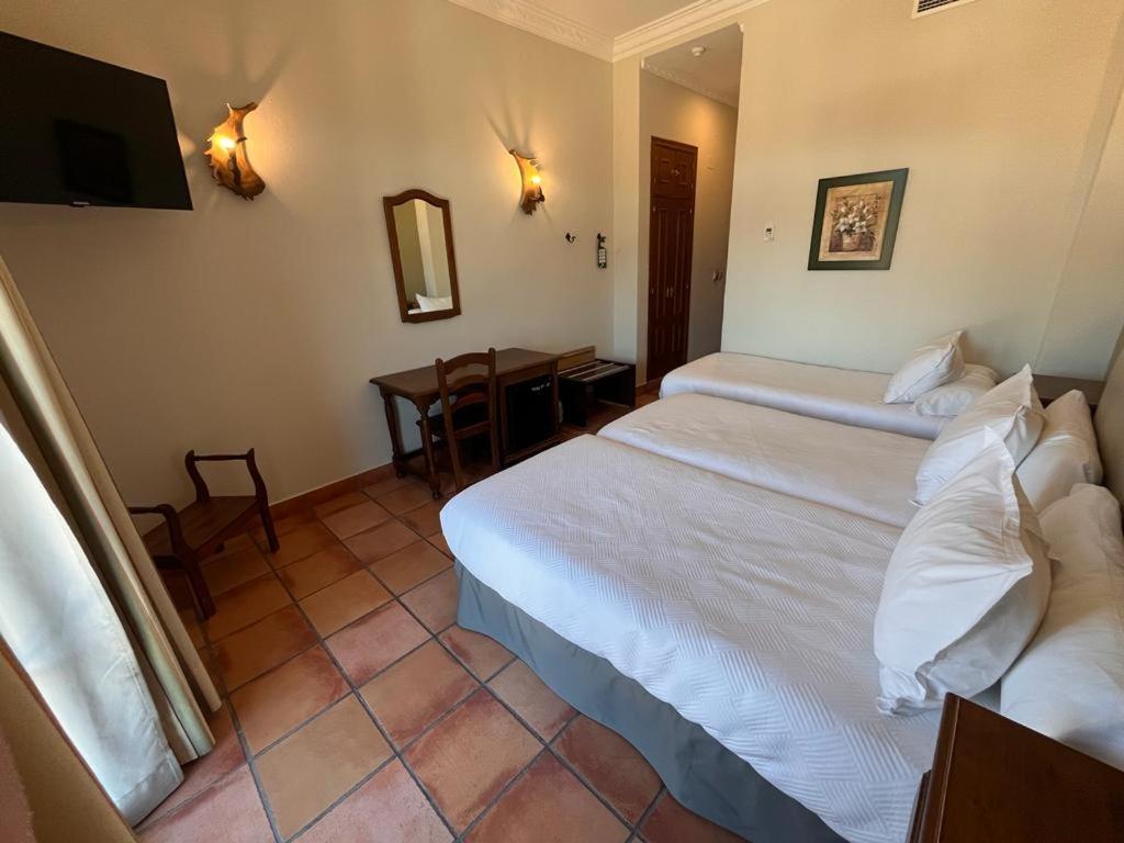 Hotel Sierra De Ubrique Exteriör bild