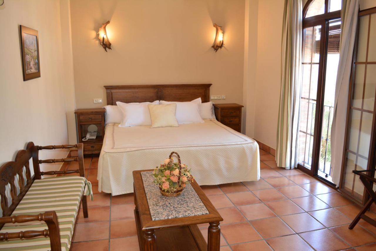 Hotel Sierra De Ubrique Exteriör bild